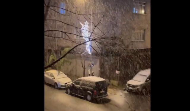 İstanbul'da kar yağışı başladı: Okullar tatil olacak mı