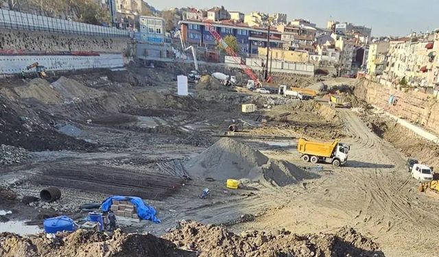 Karagümrük'teki Aetius Sarnıcı’na kepçeyle girdiler