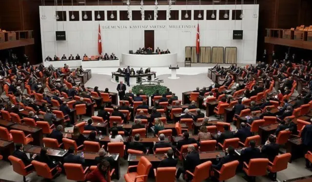 Meclis'te 'ABD ziyareti' kavgası