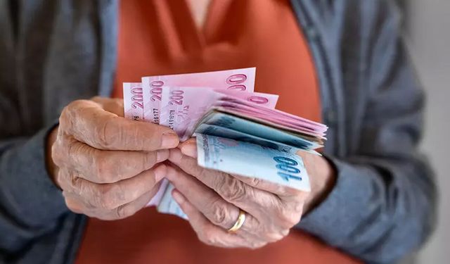 Bakan Işıkhan'dan milyonlarca emekli için bayram ikramiyesi açıklaması: Yasa hazır