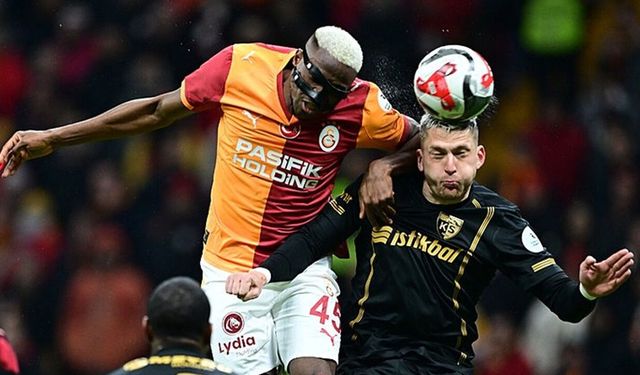 Osimhen UEFA Şampiyonlar Ligi’nde attığı attırdığı gollerle maaşını çıkardı