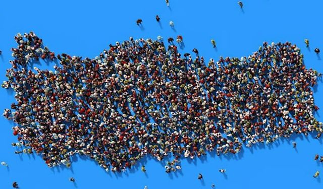 Türkiye'nin nüfusu 427 bin 224 kişi arttı
