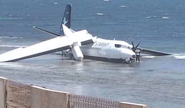 Somali'de uçak düştü! İlk görüntüler geldi