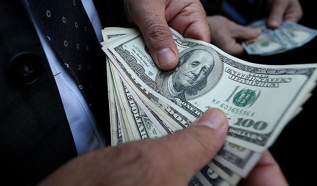 Dolar kuru yeni haftaya ateşli başladı! 46 lirayı geçti...