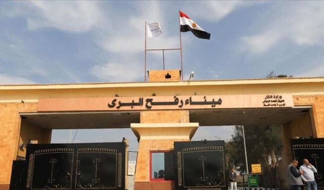 İsrail Gazze'deki Refah Sınır Kapısı'nı geçişlere kapattı!