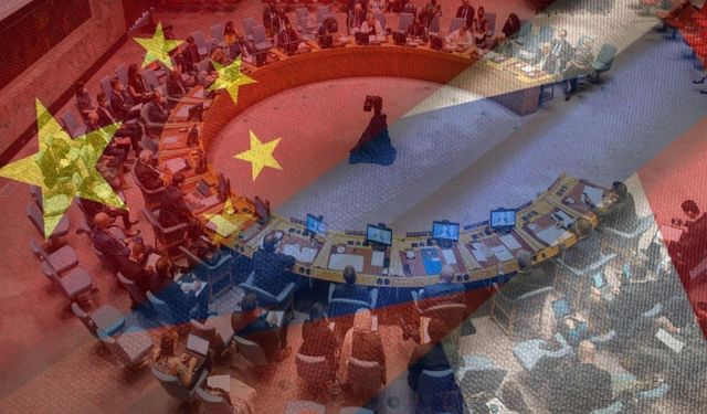 Çin ve Rusya’dan Hürmüz Boğazı vetosu