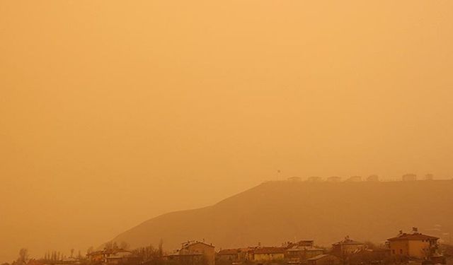 Türkiye'de çöl tozu alarmı: Uzmanlardan bağışıklık güçlendirme çağrısı
