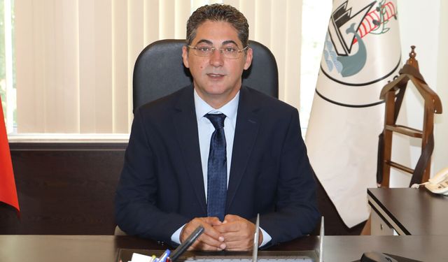 Burhaniye Belediyesi'nde Başkan Yardımcısı Oktay Erbalaban istifa etti