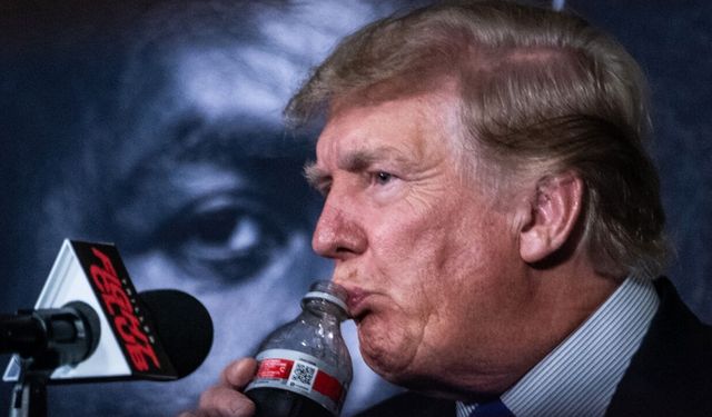 Trump, kola bağımlılığını savundu: 'Çimleri öldürüyorsa kanseri de öldürür'