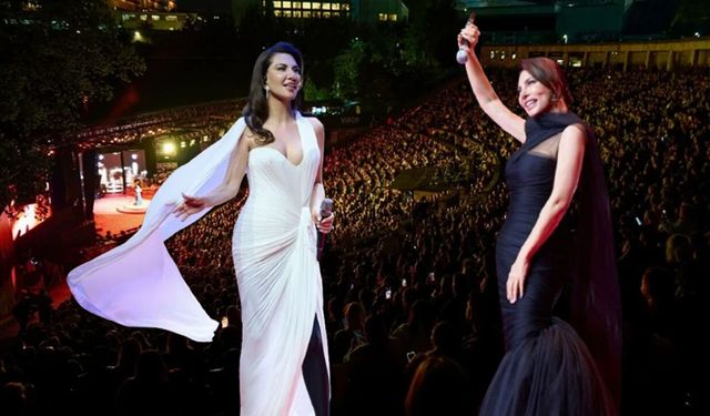 Ünlü şarkıcı Ebru Yaşar'dan Harbiye'de sürpriz düet!