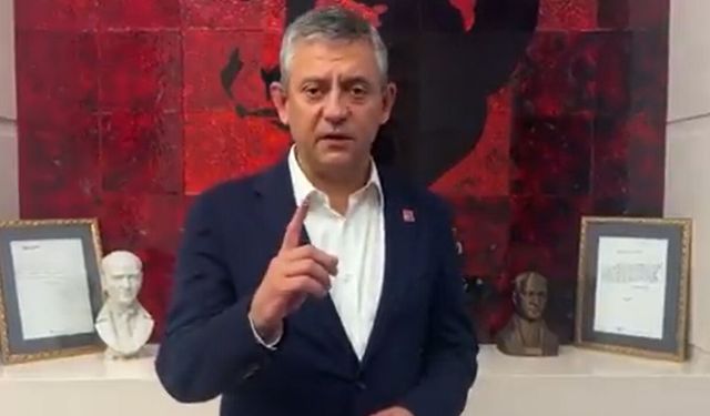 CHP Genel Merkezi'ne polis müdahalesi! Özgür Özel'den açıklama: Bir saldırı altındayız