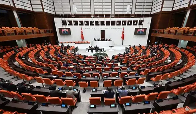 Meclis’te tartışma: Sizi eleştiren eski milletvekilini tutuklayan bir partisiniz!