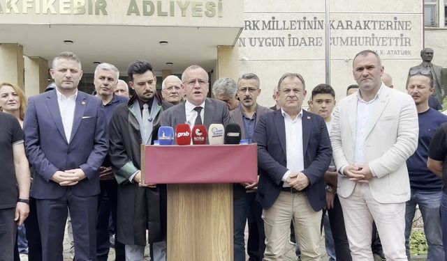 CHP'li yöneticilerden Çarşıbaşı Belediyesi'ne ihale tepkisi: Konunun takipçisi olacağız