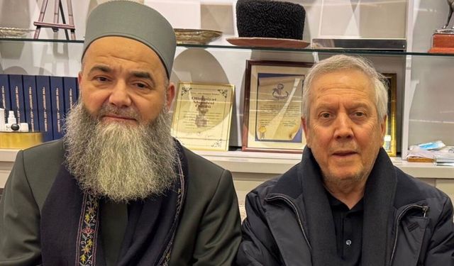'Cübbeli' Ahmet, Aziz Yıldırım'ı tebrik etti