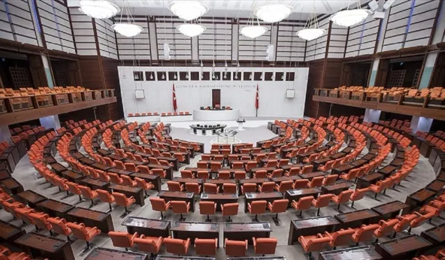 Meclis 1 Ekim’i beklemeden olağanüstü toplanmalı! Borsadaki sert düşüşün ardından çağrı
