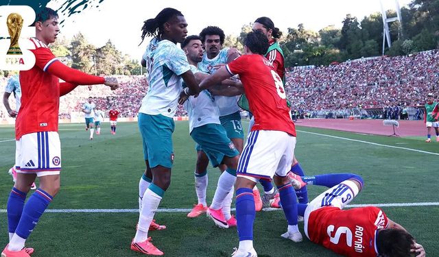 Rafael Leao'dan şoke eden hareket: Rakibine yumruk attı