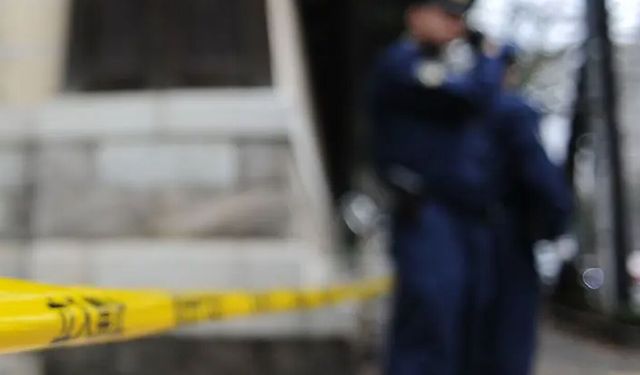 Kan donduran saldırı: Ev arkadaşını susturmak için dudaklarını dikti
