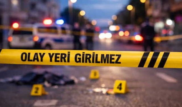 Tartışma dehşete dönüştü! Otomobiliyle kapıya sıkıştırdı