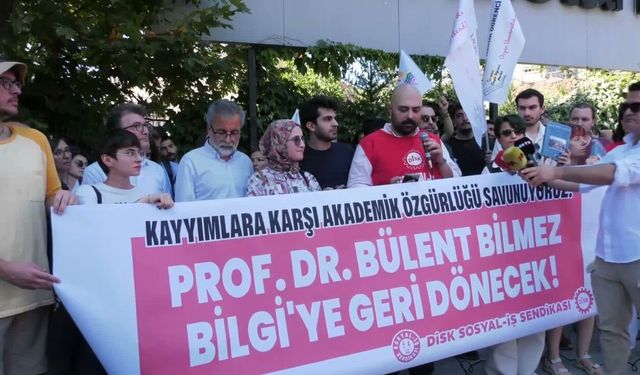 Bilgi Üniversitesi'nde işine son verilen Prof. Dr. Bülent Bilmez: “Adım bile anılmadan kovulmanın asıl nedeni söylenmiyo