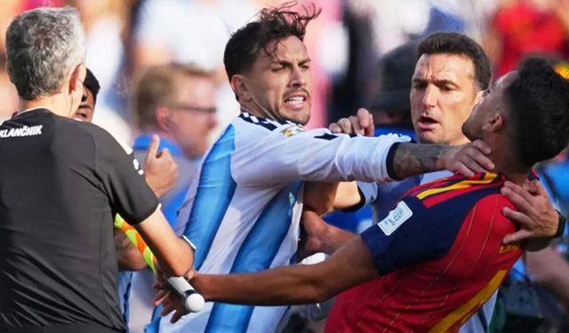 Leandro Paredes önüne gelene saldırıp yere indirdi