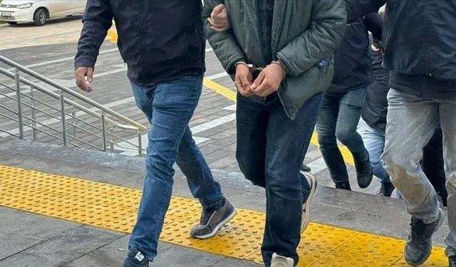 'Sokak hakkı' diyerek haraç kesen çeteye operasyon