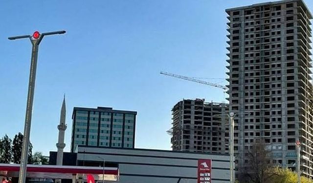 150 milyon liralık kamu zararı iddiasıyla gündeme gelmişti: Bakan Ersoy’la aynı karede