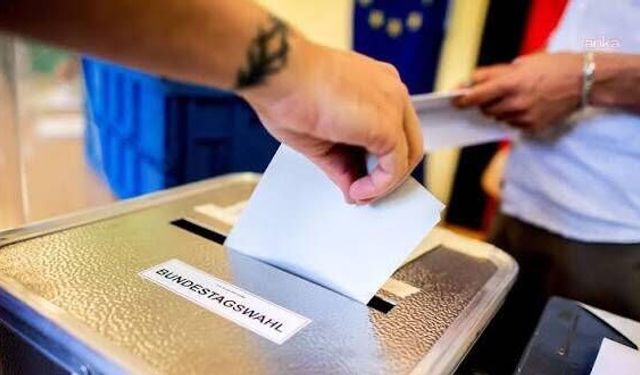 Almanya’daki eyalet seçimlerinin sandık çıkış anketine göre Elif Eralp’in partisi Berlin’de önde