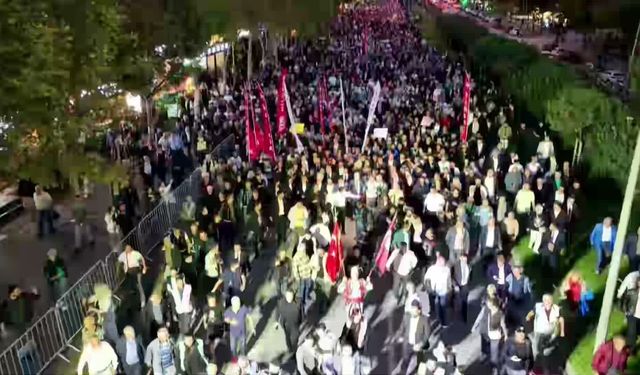 Özgür Özel: Atatürk'le sorunu olmayan tüm demokratlarla beraberiz