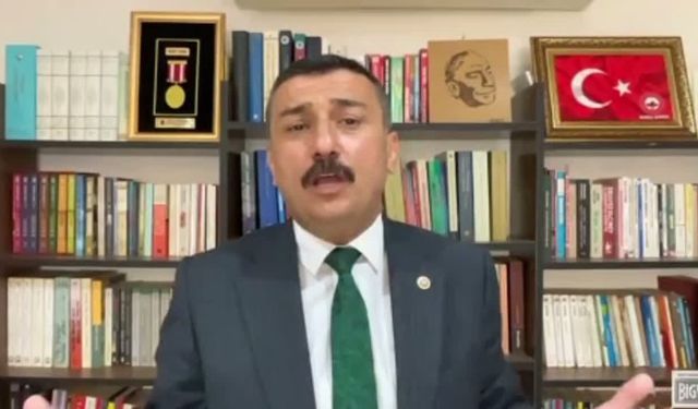 Selçuk Türkoğlu'ndan Bakan Tekin'e: "Öğretmenlerin il/ilçe emri ve ek yer değiştirme feryadını duyun artık"
