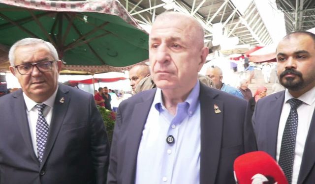 Ümit Özdağ, Dikmen Pazarı’nda esnaf ve vatandaşları dinledi: Vatandaş torbanın yarısını belki doldurup çıkabiliyor