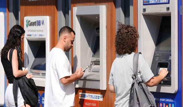 ATM'lerde kart devri kapanıyor: Şifre tuşlamak tarihe karışıyor
