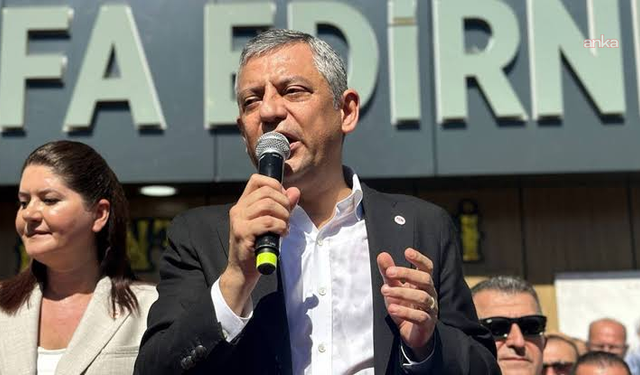 Özgür Özel’den Filenin Sultanları’na şampiyonluk telefonu! Eda Erdem ve Üstündağ’ı kutladı