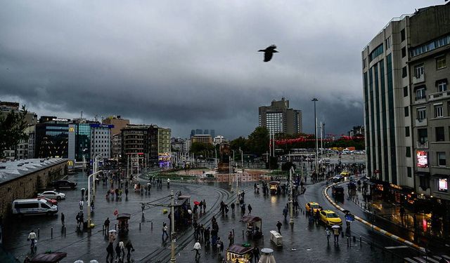 İstanbul'da yağmur geri dönüyor! AKOM gün gün hava durumunu açıkladı