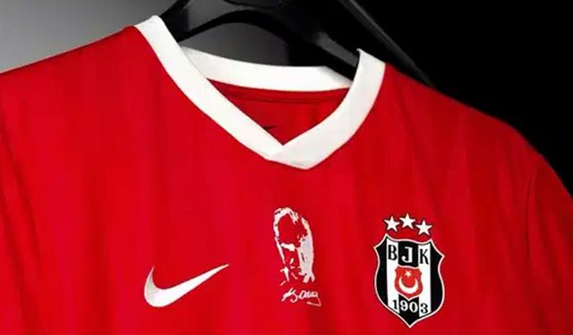 Beşiktaş, bu sezonki 4. formasını tanıttı