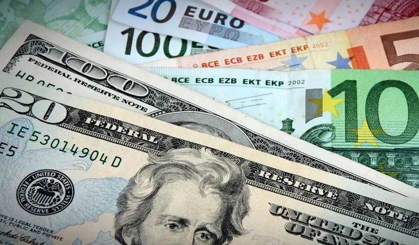 Dolar rekor kırdı, euro'da kritik eşik