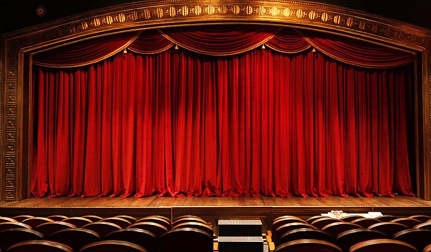 İstanbul Büyükşehir Belediyesi Şehir Tiyatroları bu hafta 15 oyunla seyirci karşısına çıkıyor