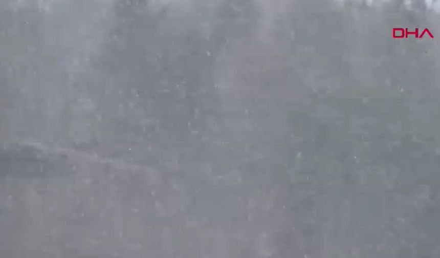 İstanbul'a mevsimin ilk karı düştü