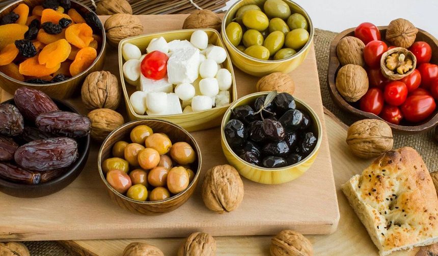 İlk sahur öncesi dikkat! Uzmanından, Ramazan'da sağlıklı beslenme önerileri