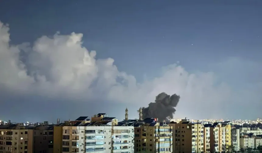 Hamaney’in danışmanı: Ateşkesin çökmesinin sorumluluğu ABD’ye ait