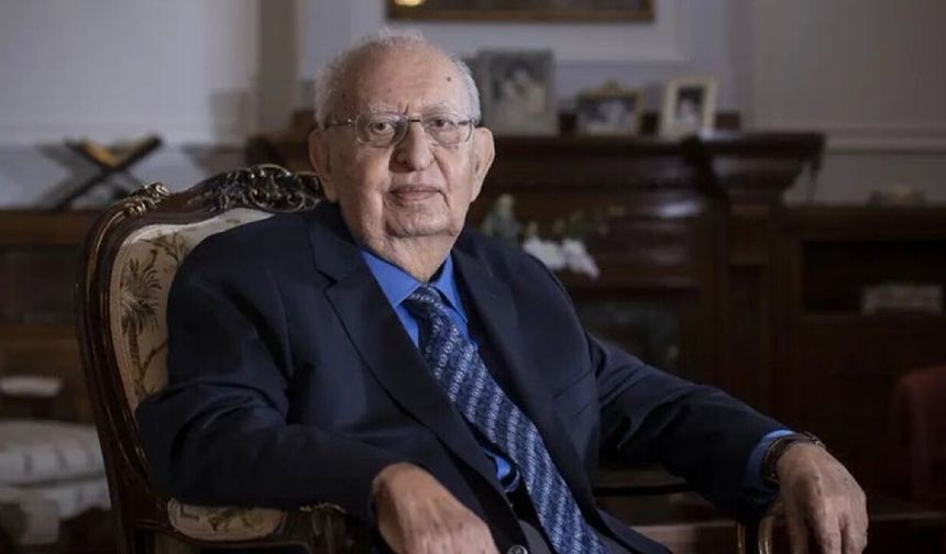 Hüsamettin Cindoruk hayatını kaybetti!