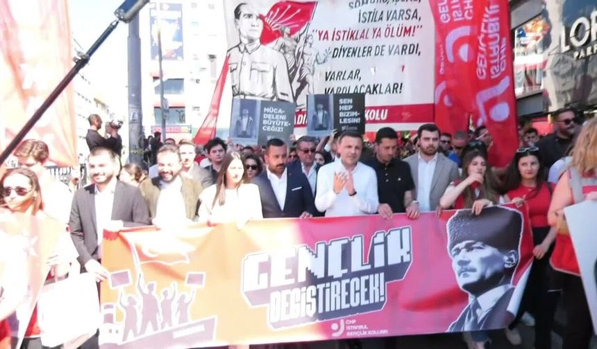 CHP İstanbul Gençlik Kolları’ndan 19 Mayıs için kortej yürüyüşü
