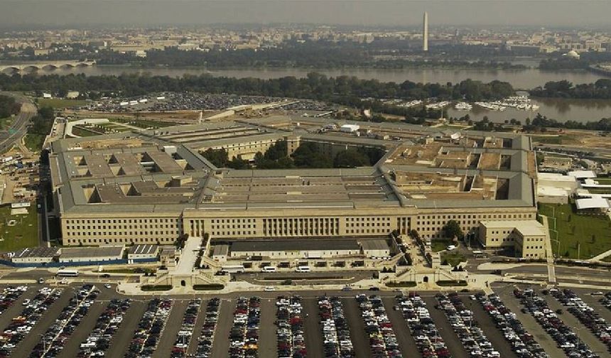 Pentagon’dan yeni UFO belgeleri