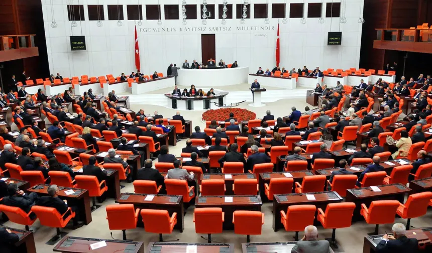 Muhalefetin önerileri AKP ve MHP oylarıyla reddedildi