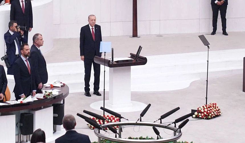 YENİ Partili vekiller, Recep Tayyip Erdoğan konuşmadan önce salonu terk etti